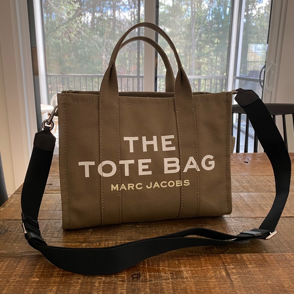 EUC The Tote Bag by Marc Jacobs